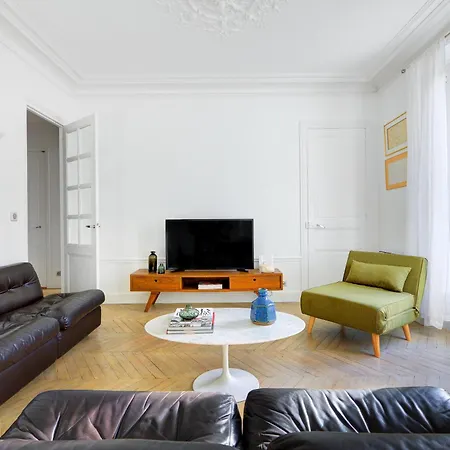 Lumineux Place Du Commerce * Parigi